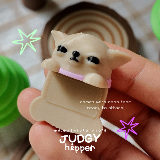 Judgy Chihuahua Hipper